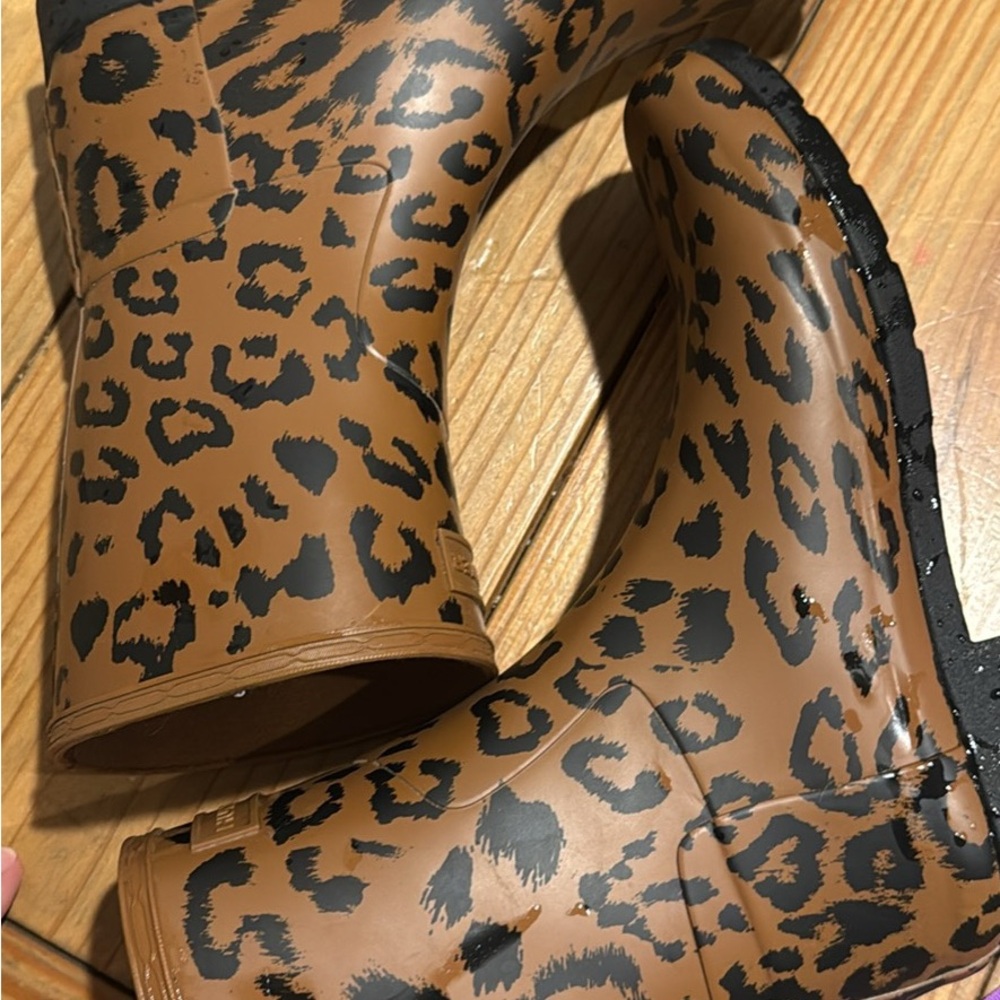 Hunter Women's Brown Leopard Rain Boots - Picture 3 of 5